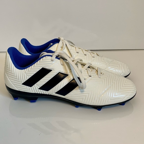 Adidas NWT soccer shoe